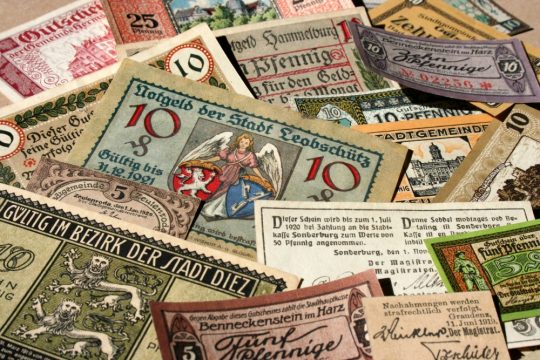 German_banknotes_in_1917-1919__the_town_money.JPG